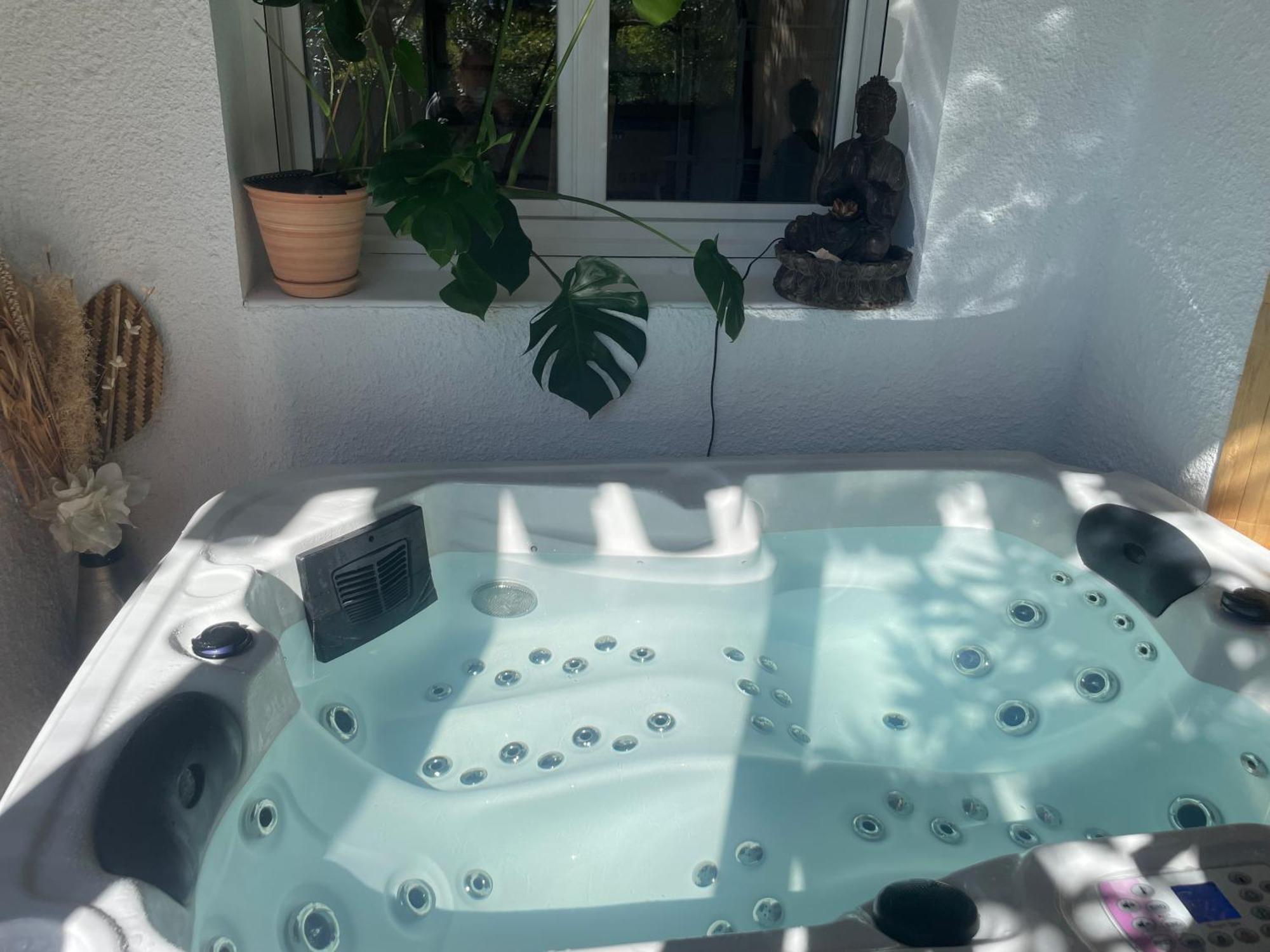 Charming Studio To Venelles 10 Minutes From Aix エクステリア 写真